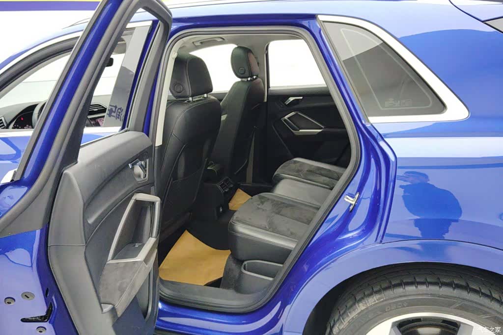 Audi Q3, 2021 11