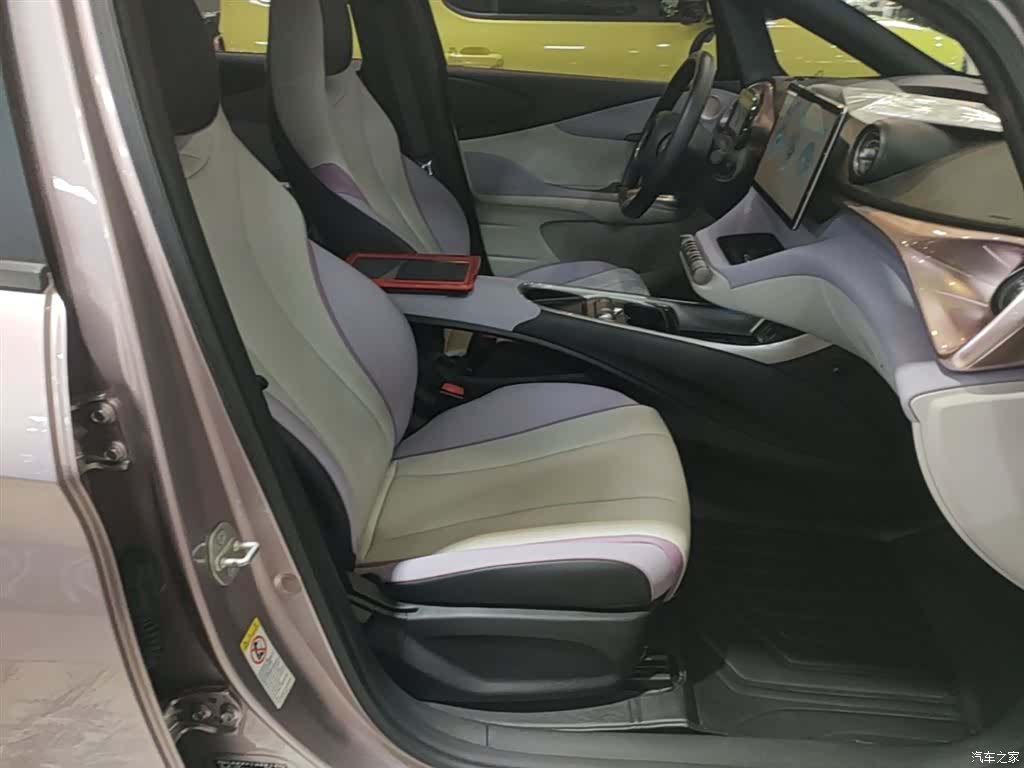 BYD Dolphin, 2022 25