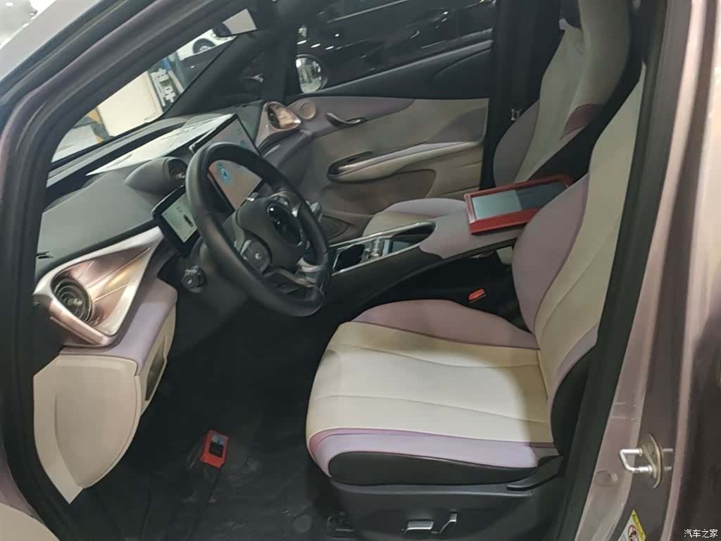 BYD Dolphin, 2022 15