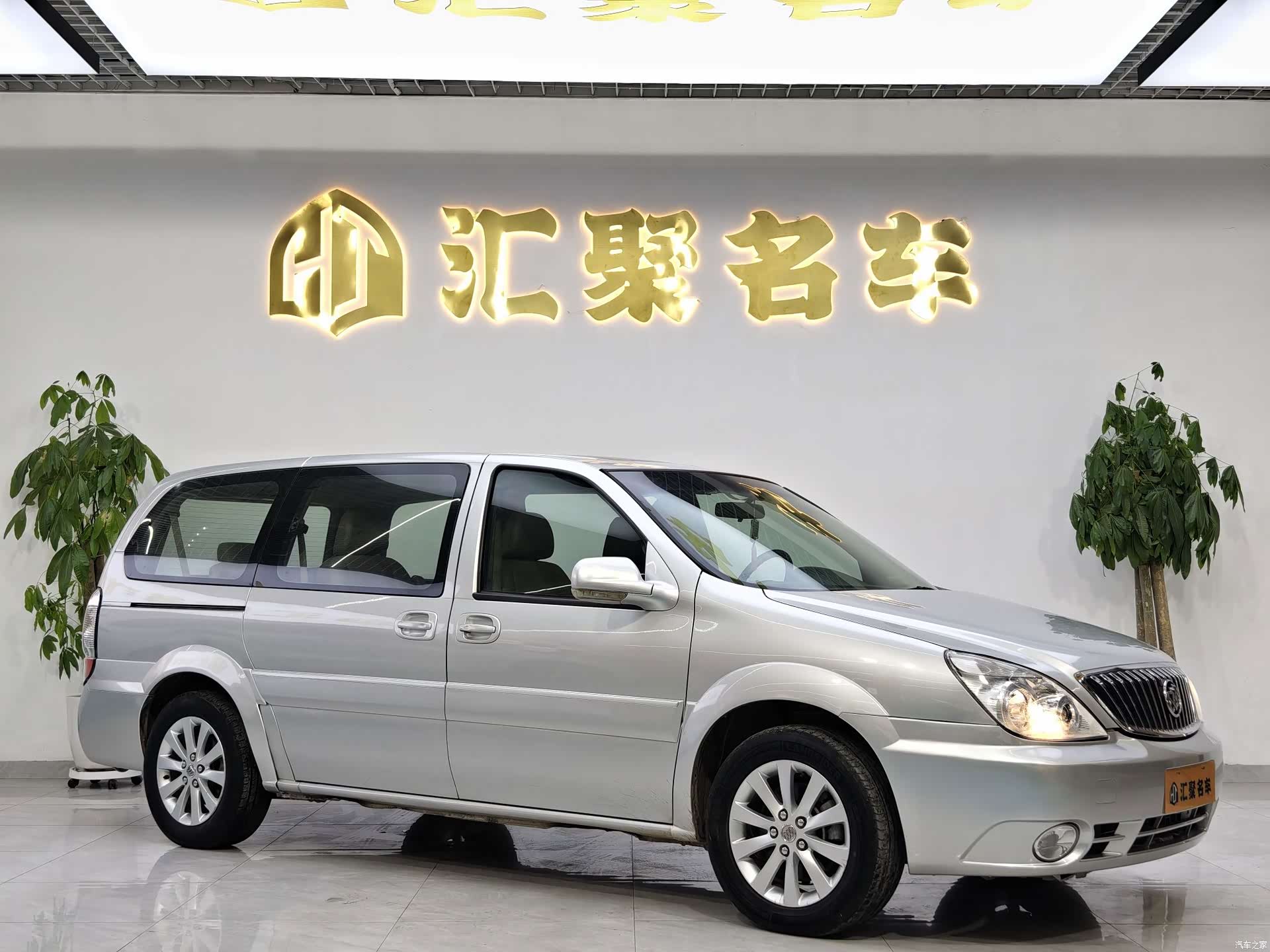 Buick GL8, 2014 4