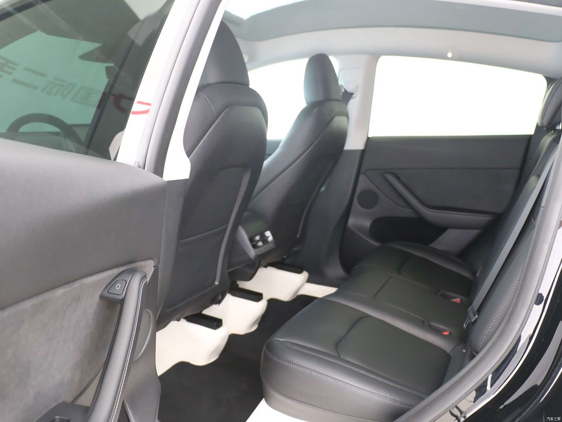 Tesla Model Y, 2023 6