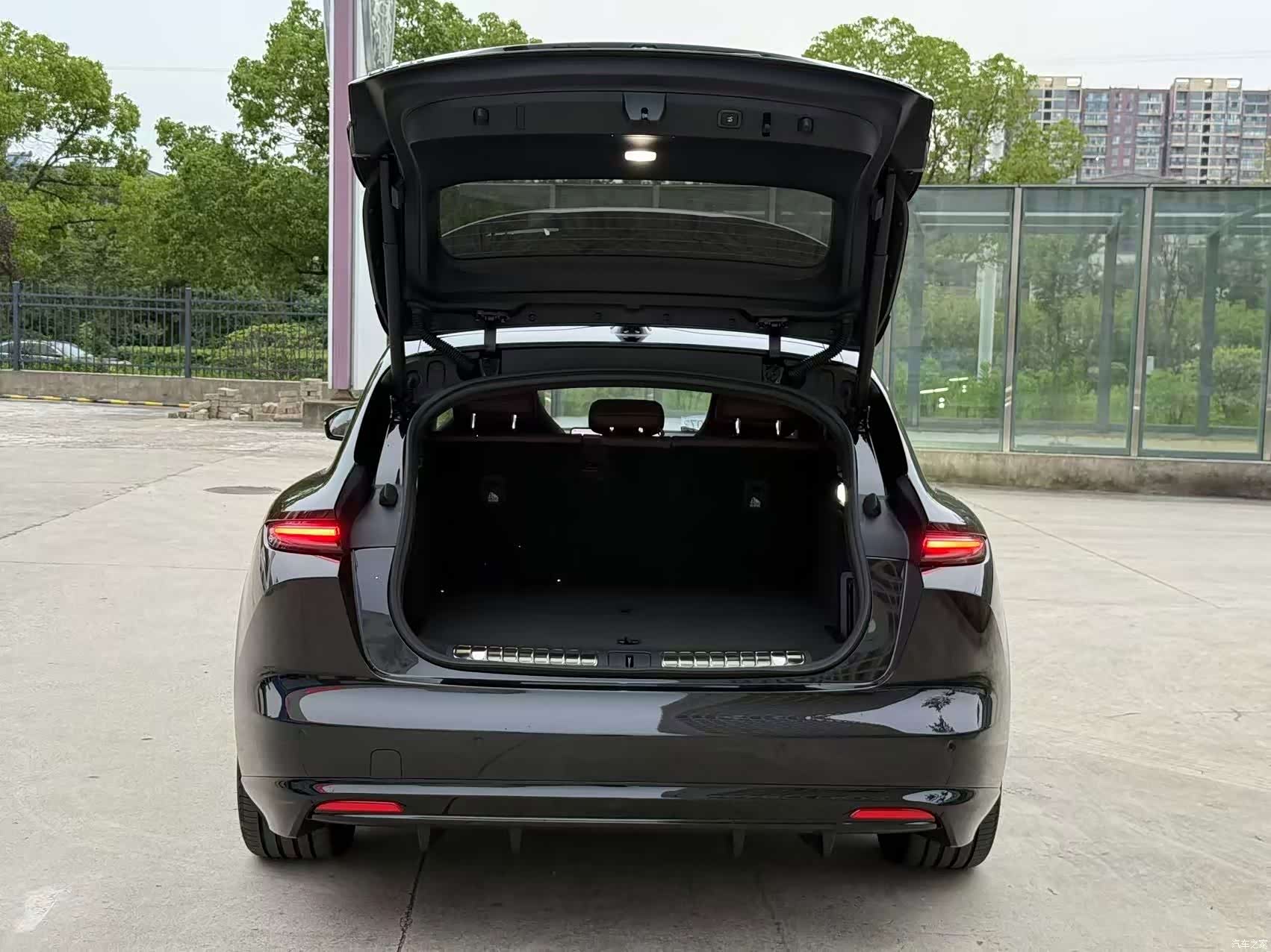 NIO ET5, 2025 15