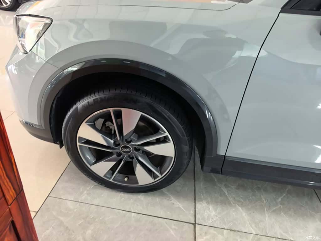 Audi Q2L, 2022 23