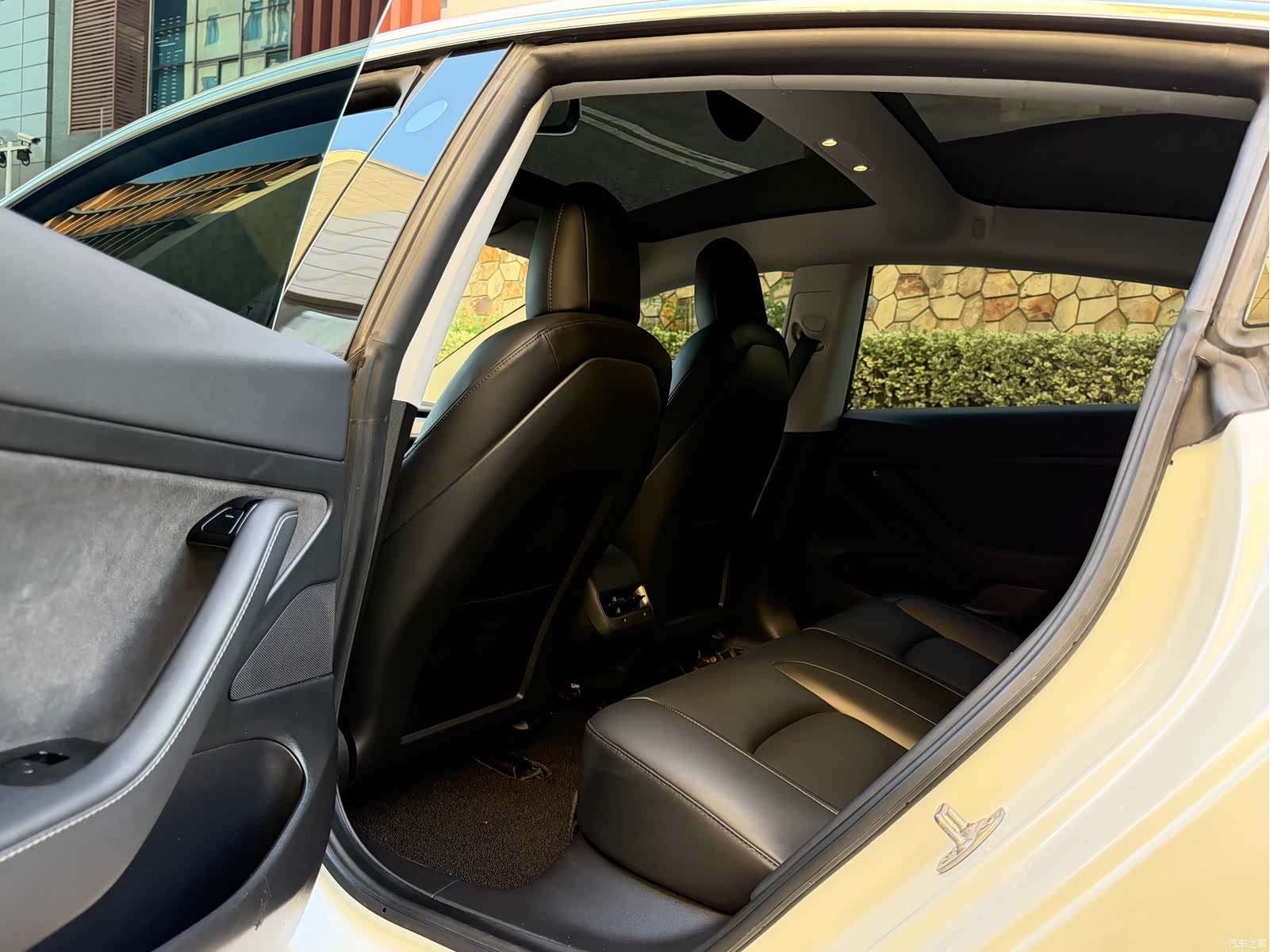 Tesla Model 3, 2020 11
