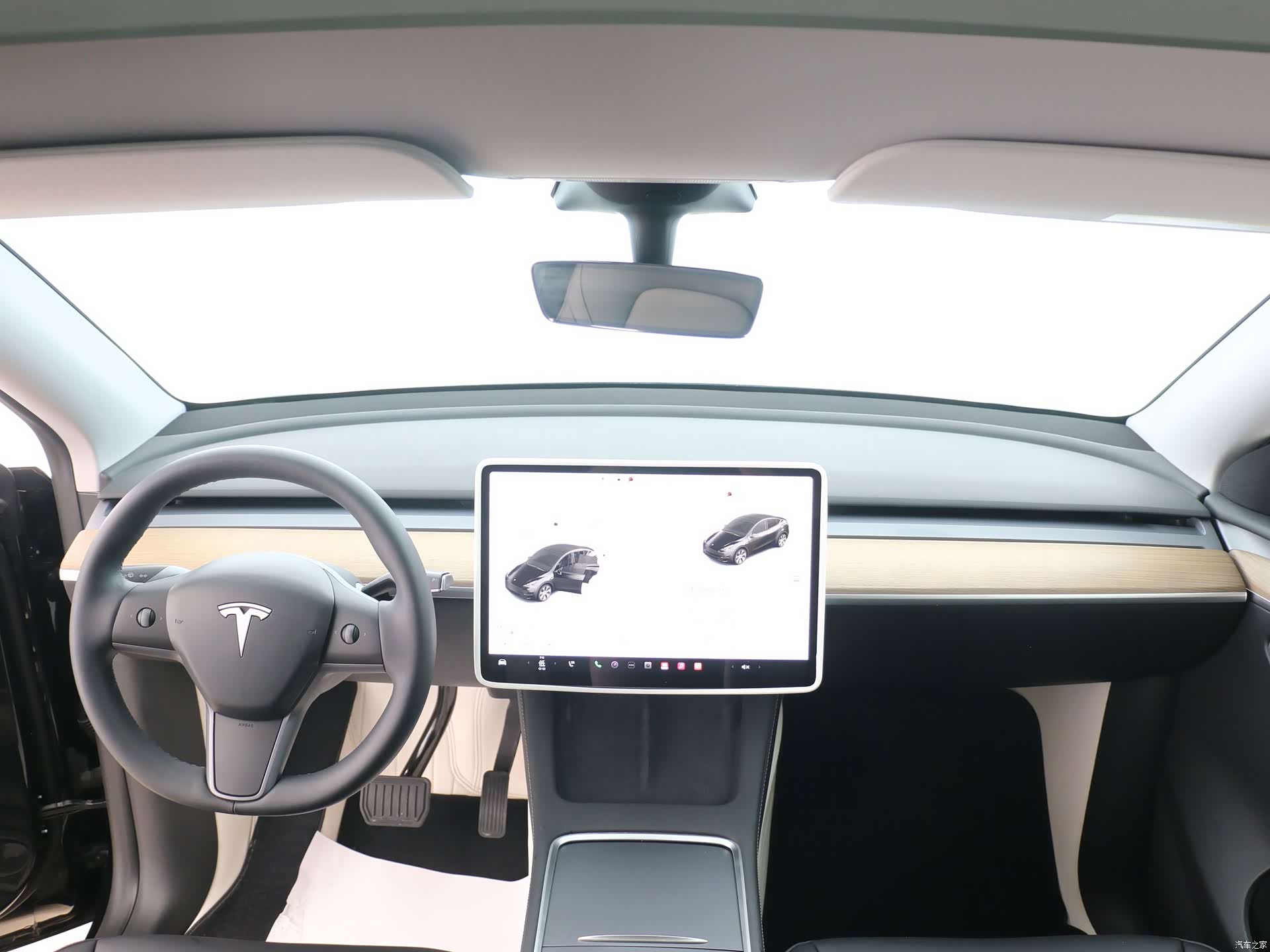Tesla Model Y, 2023 все фото