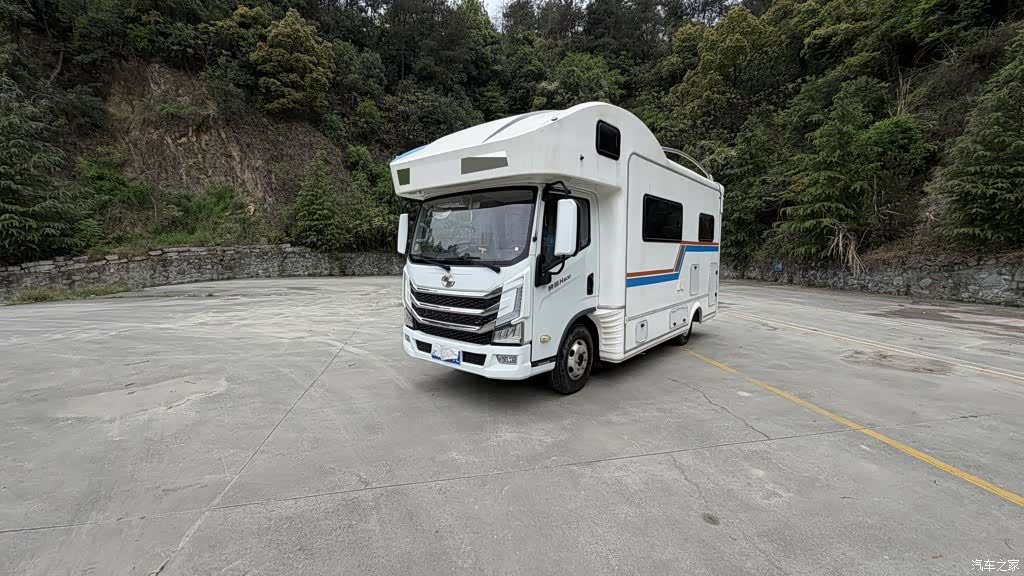 Maxus V100