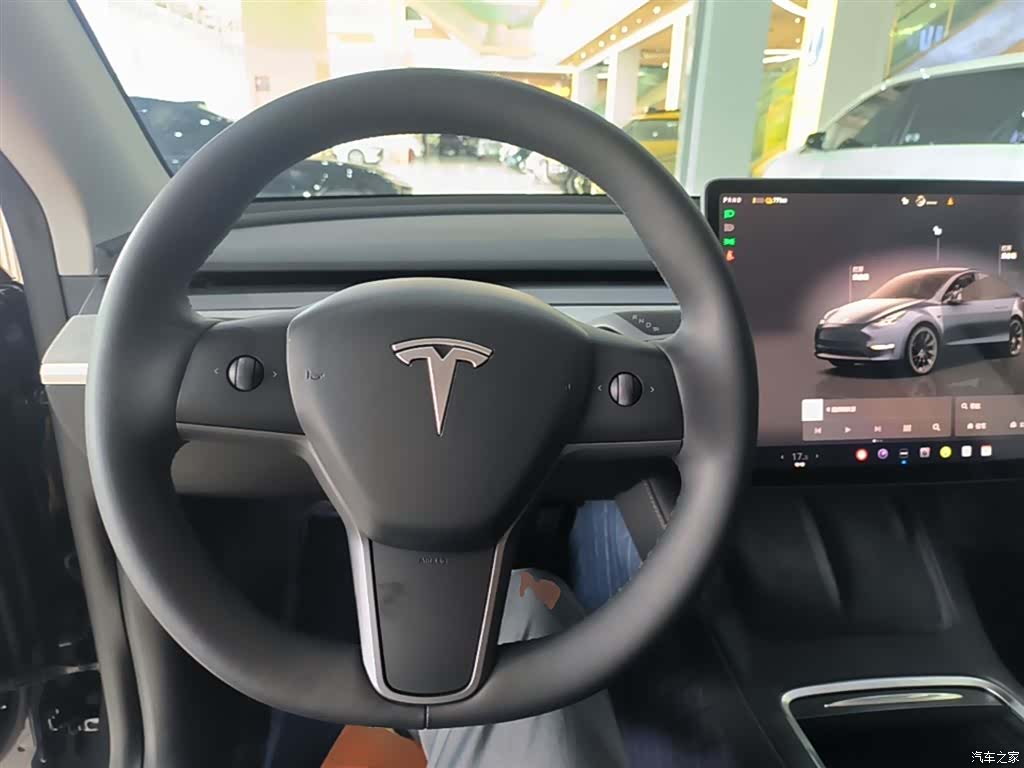 Tesla Model Y, 2024 11