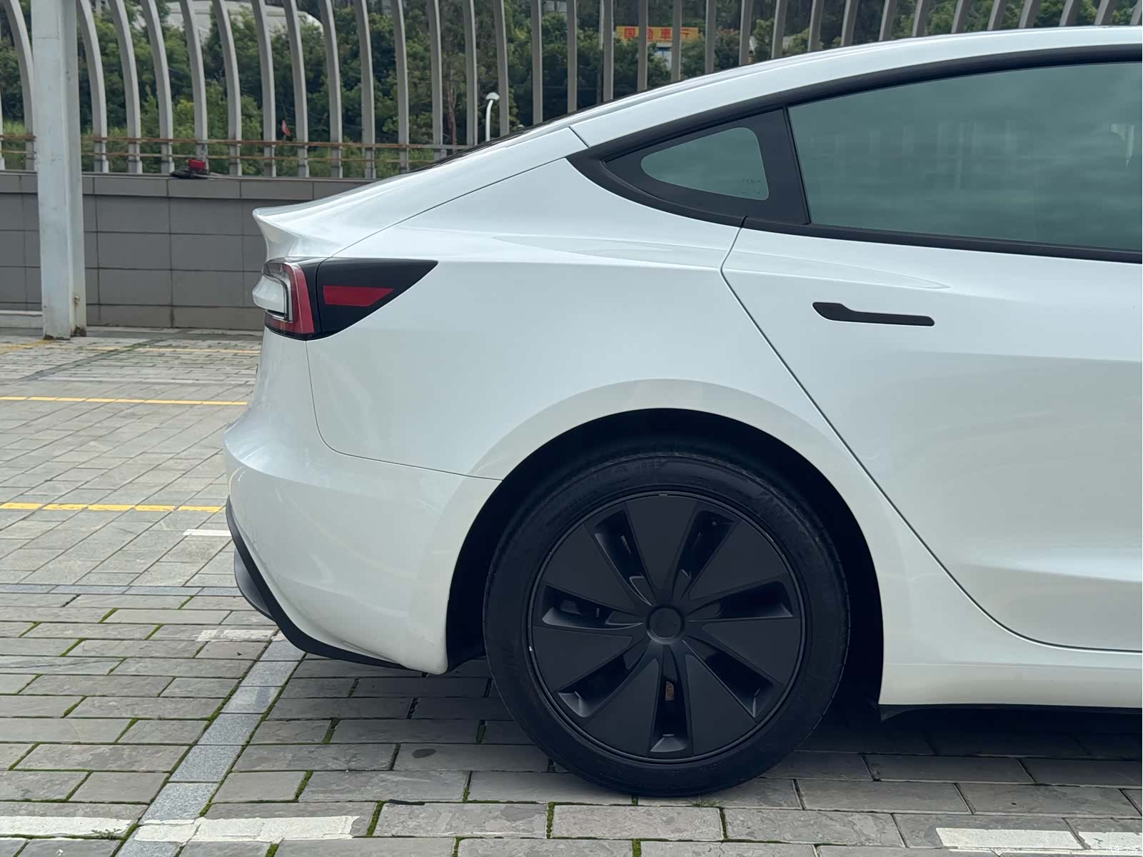 Tesla Model 3, 2025 20