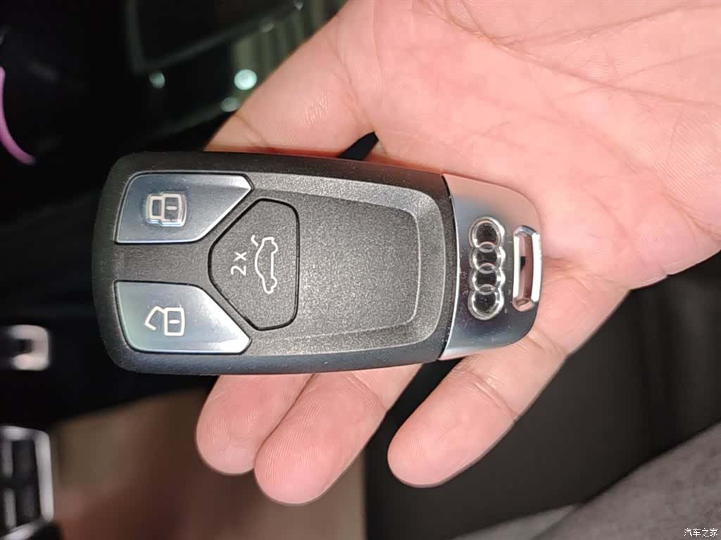 Audi A4L, 2024 9