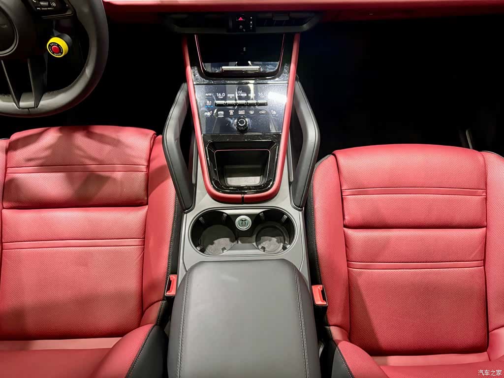 Porsche Cayenne, 2025 21