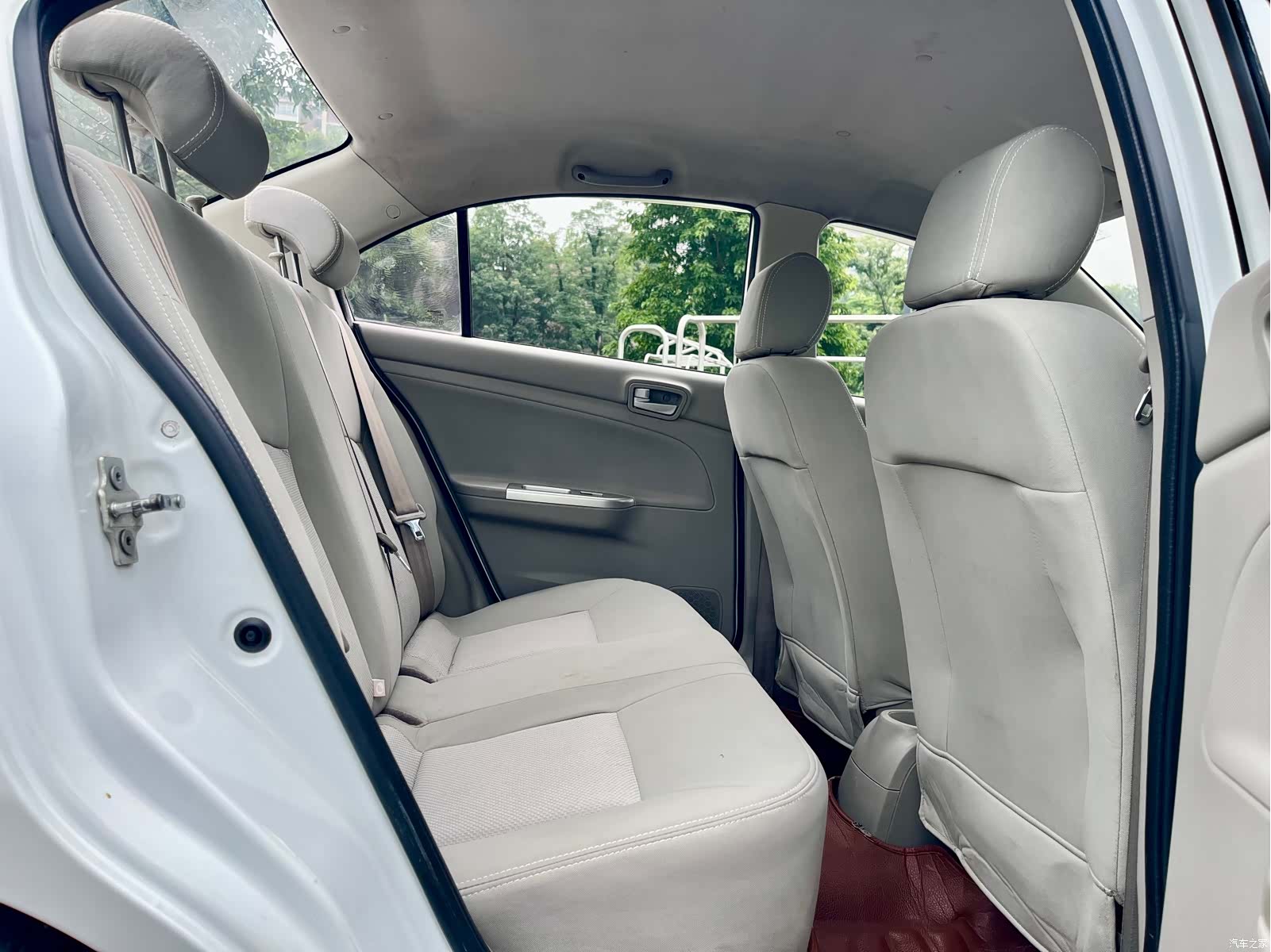 Changan V3, 2016 15