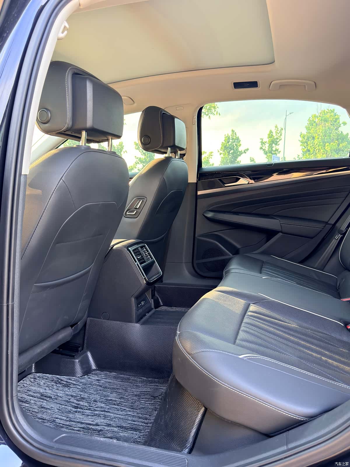 Volkswagen Passat, 2022 8