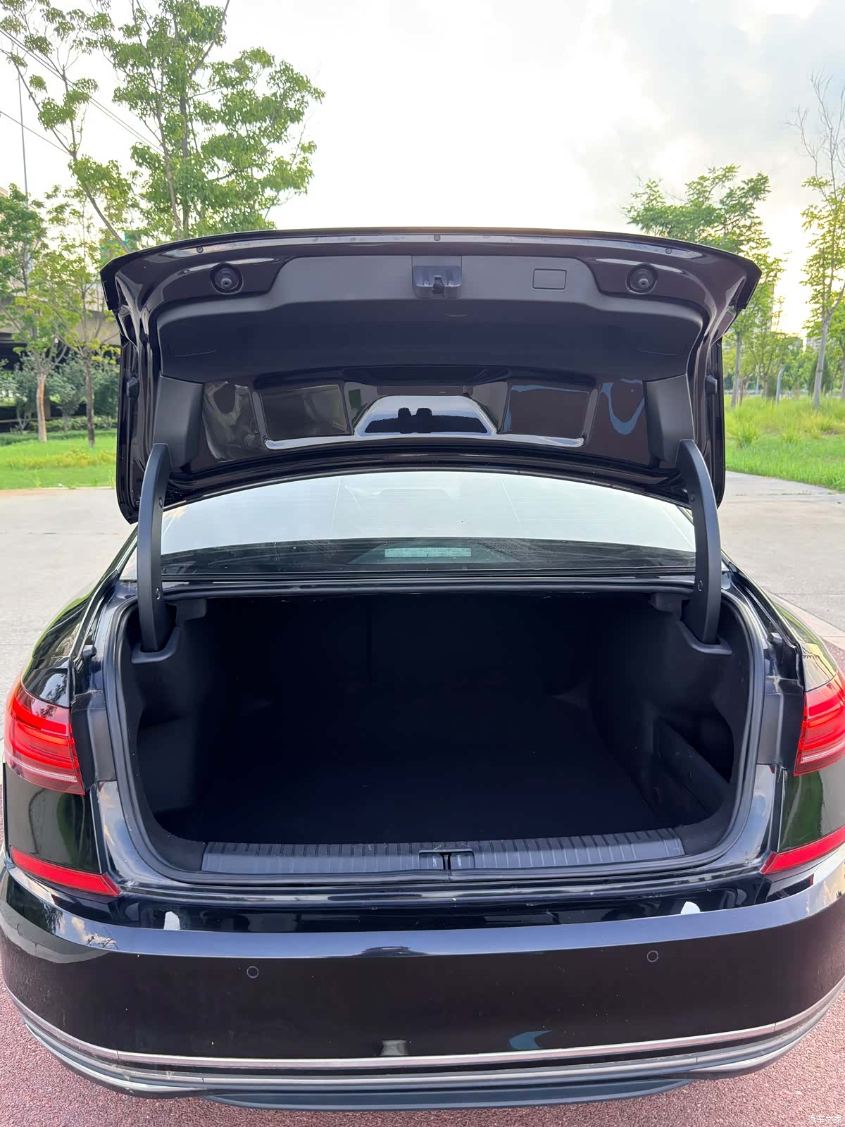 Volkswagen Passat, 2022 28