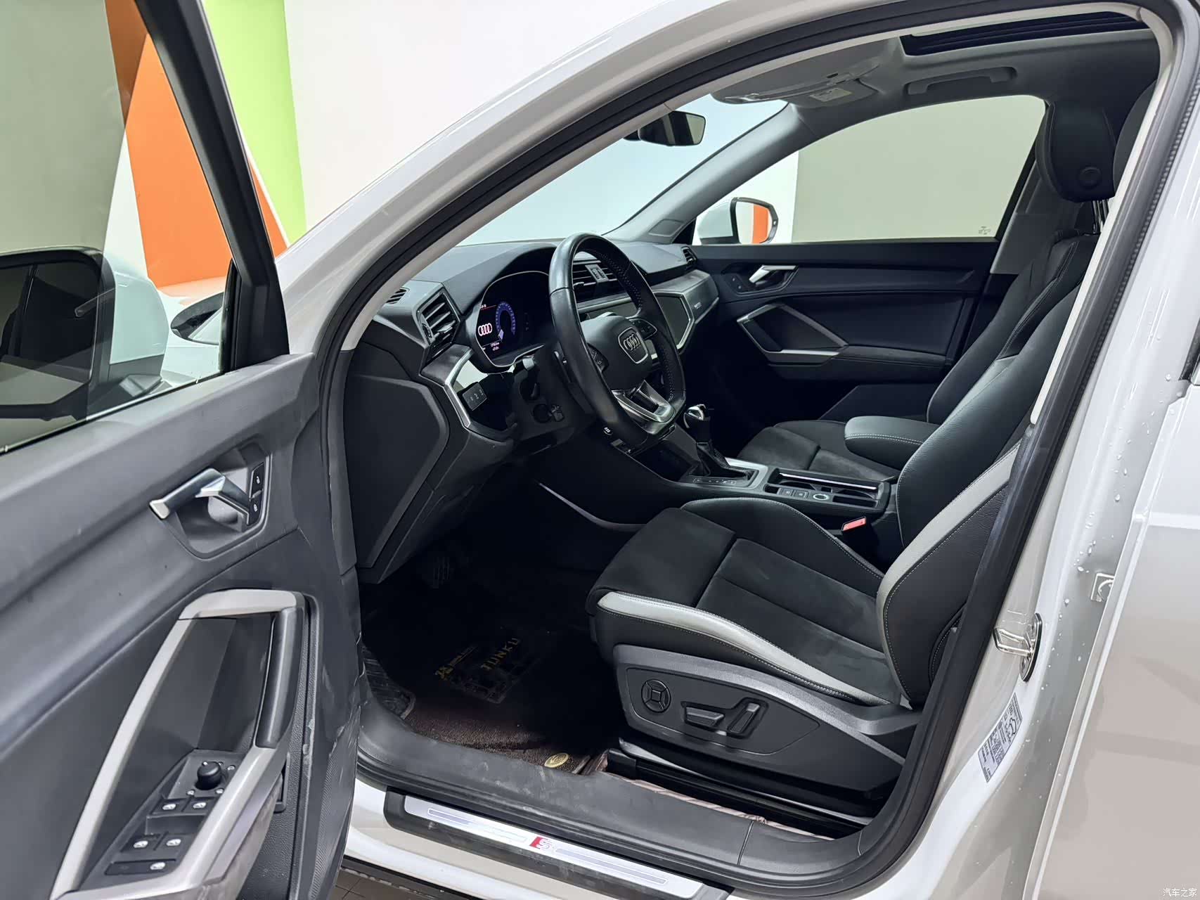 Audi Q3, 2023 3