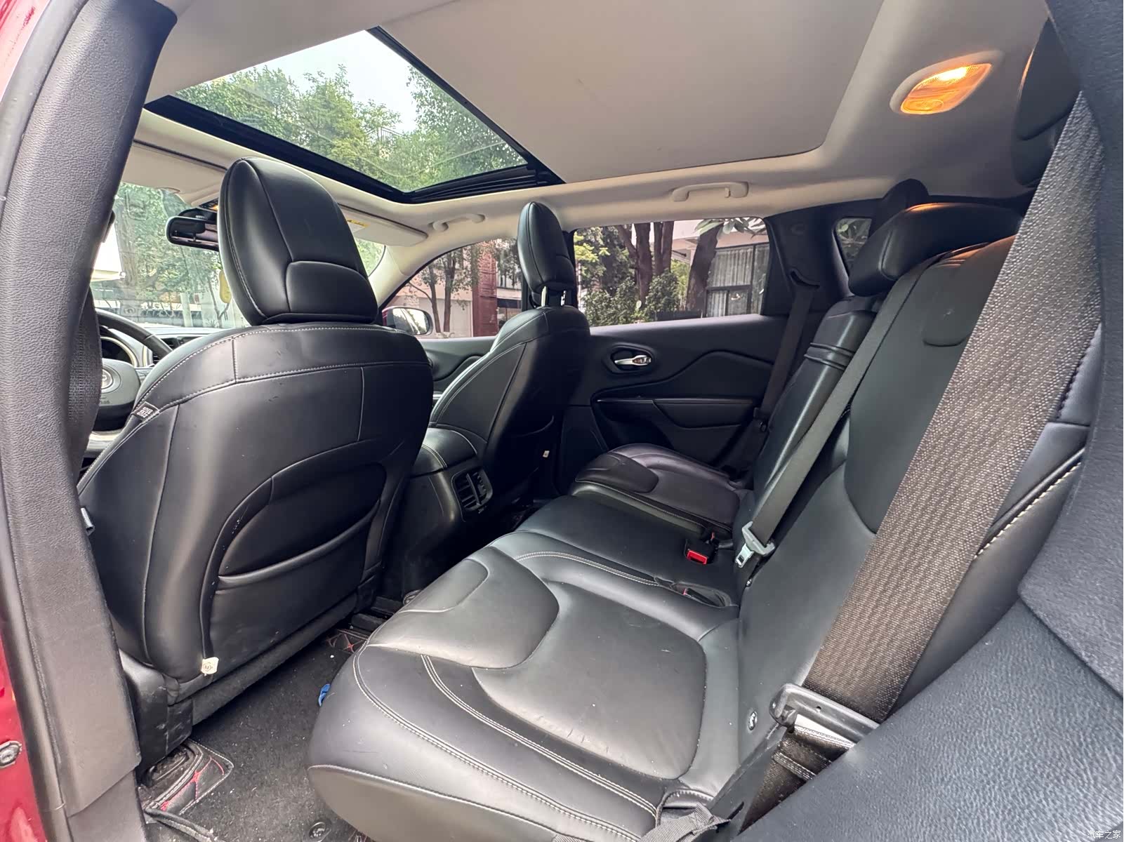 Jeep Cherokee, 2016 10