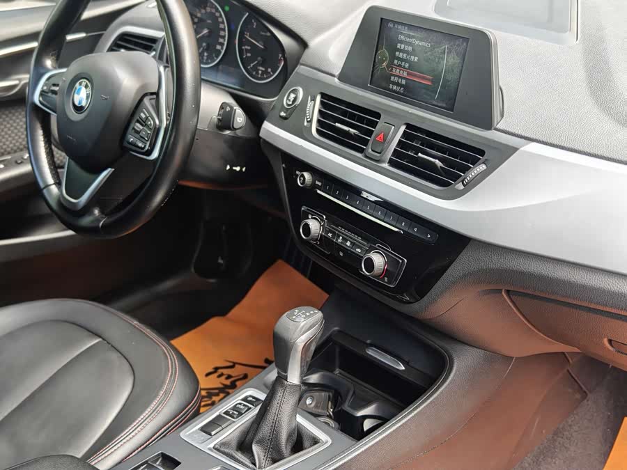 BMW 1 Series 2017, фото 13