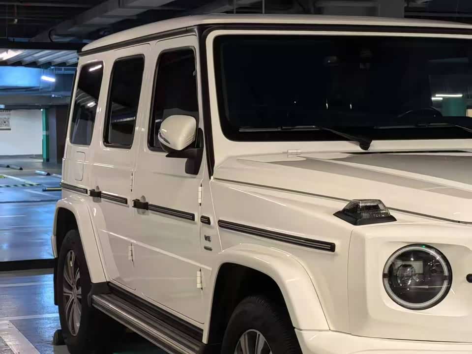 Mercedes-Benz G-class