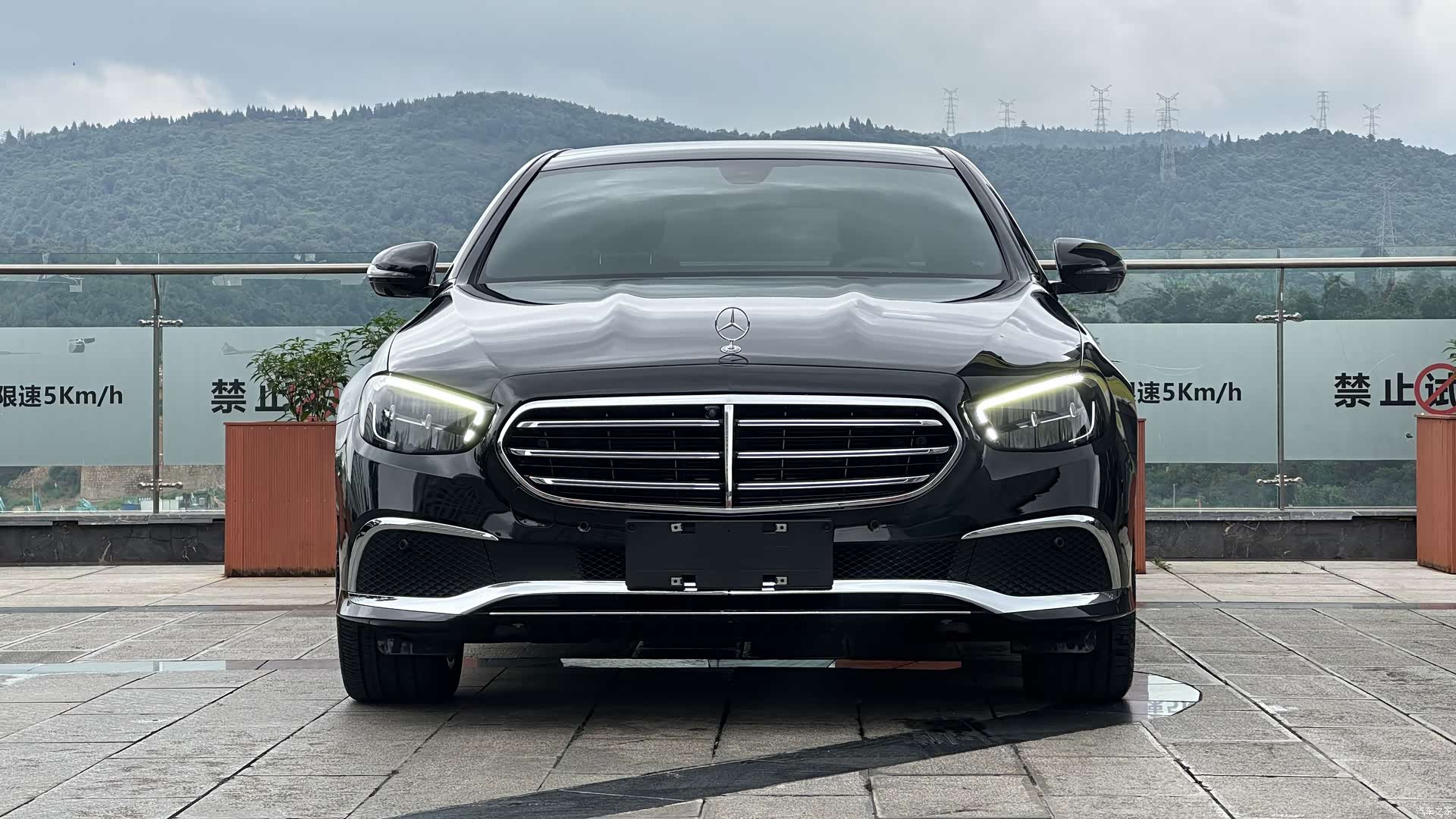 Mercedes-Benz E-Class, 2023 2