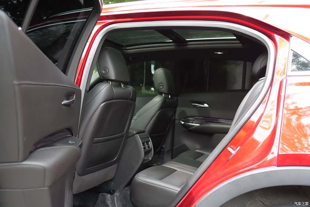 Cadillac XT4, 2022 16