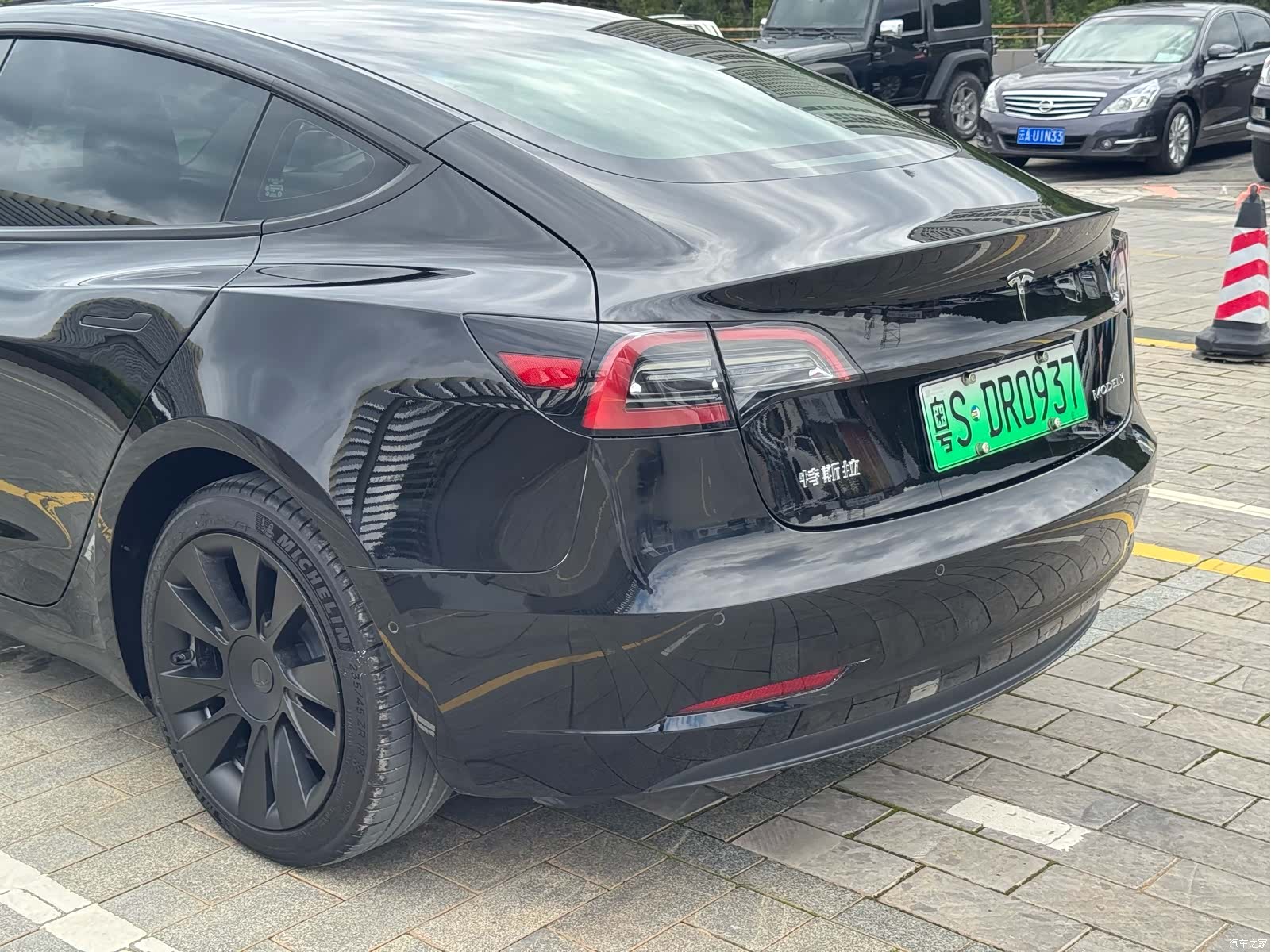 Tesla Model 3, 2023 13