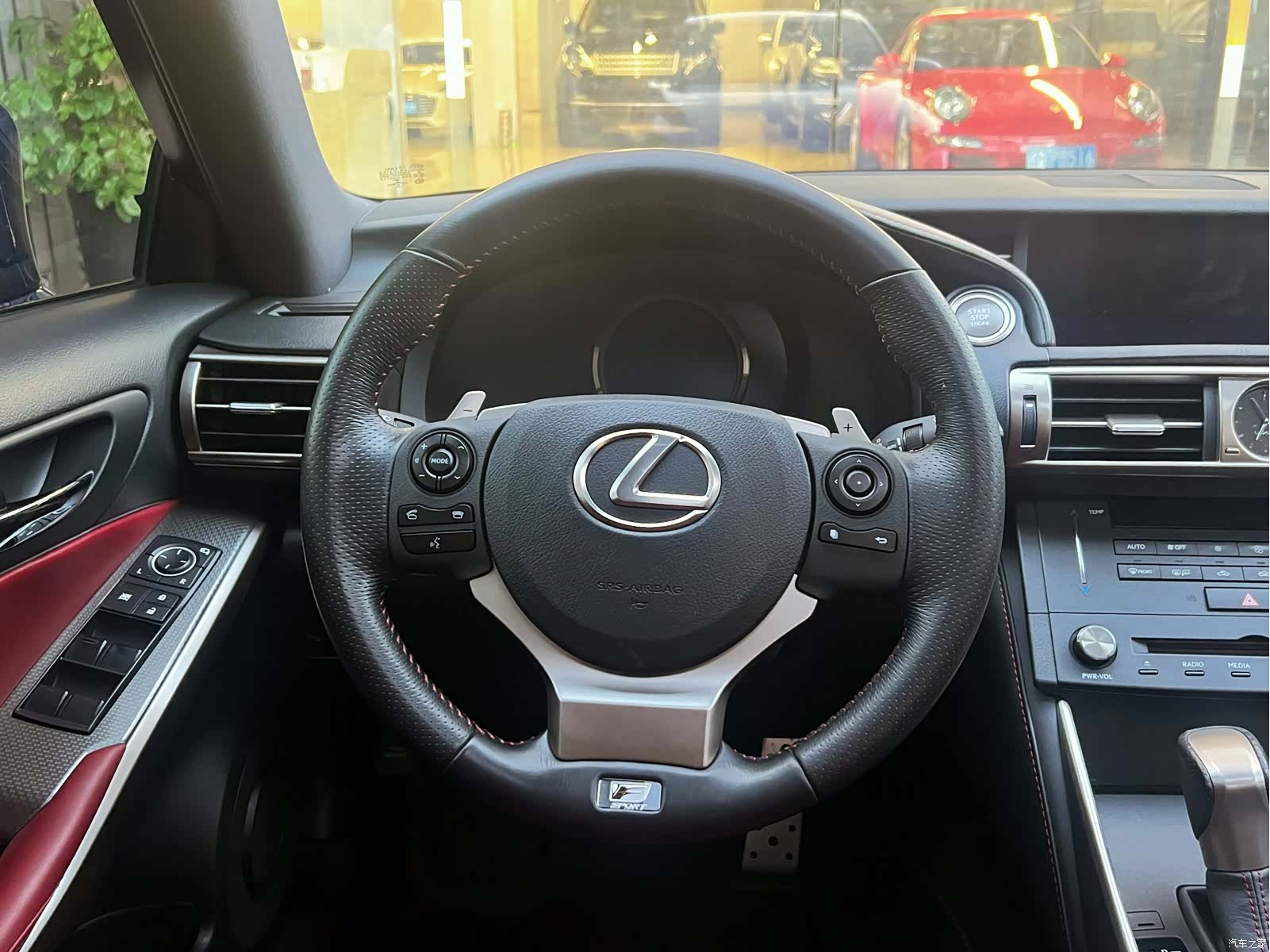 Lexus IS, 2016 12