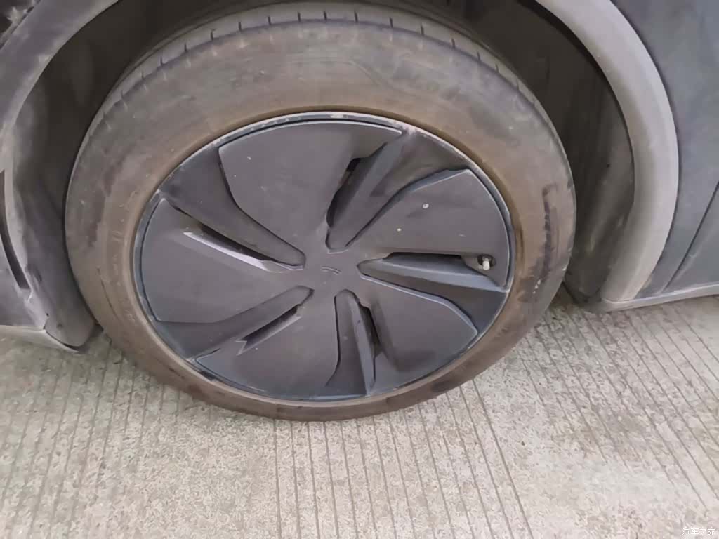 Tesla Model Y, 2025 23