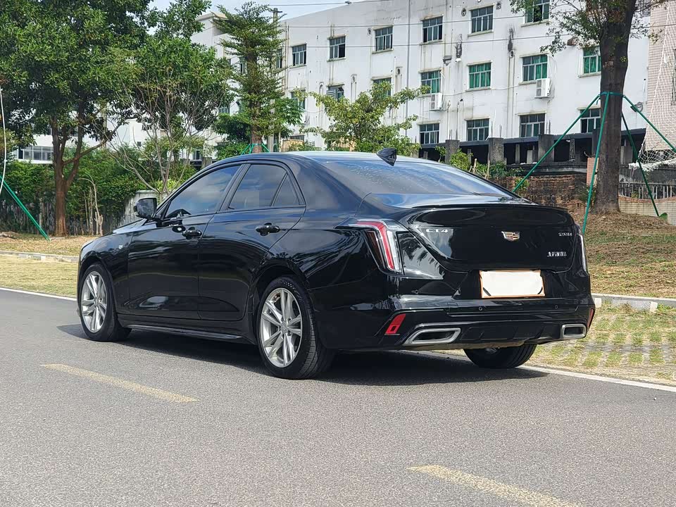 Cadillac CT4
