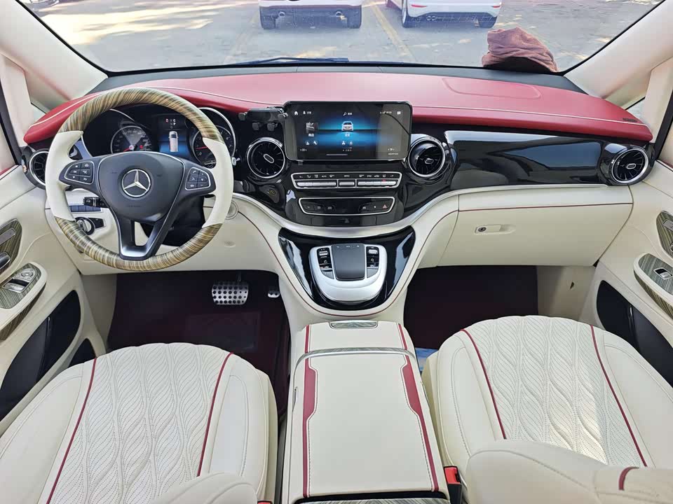 Mercedes-Benz V-class