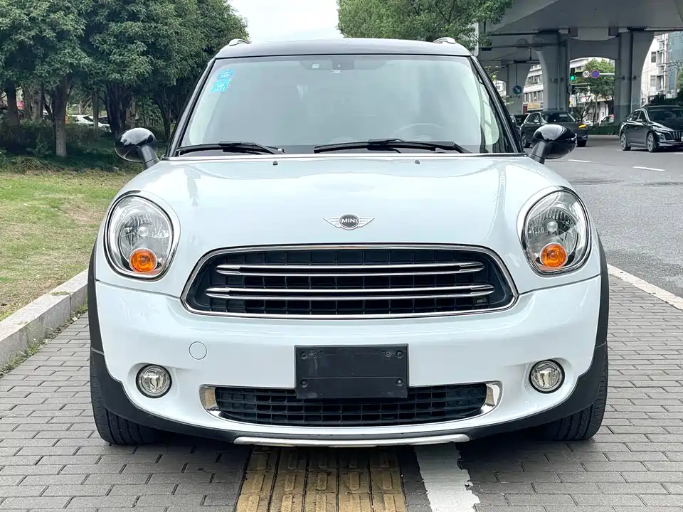 MINI COUNTRYMAN