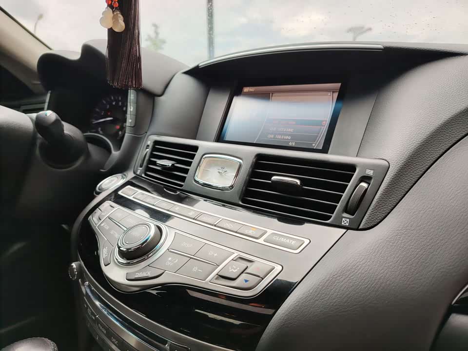 Infiniti Q70 Infiniti Q70