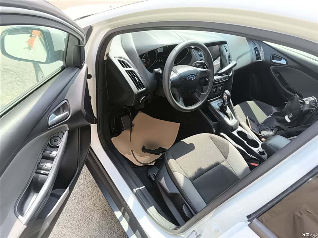Ford Focus, 2014 16