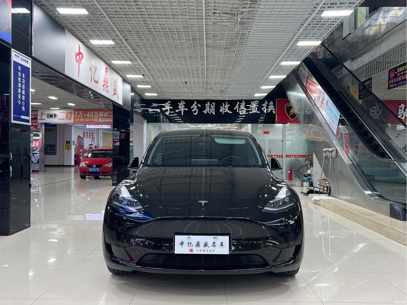 Tesla Model Y, 2023 2