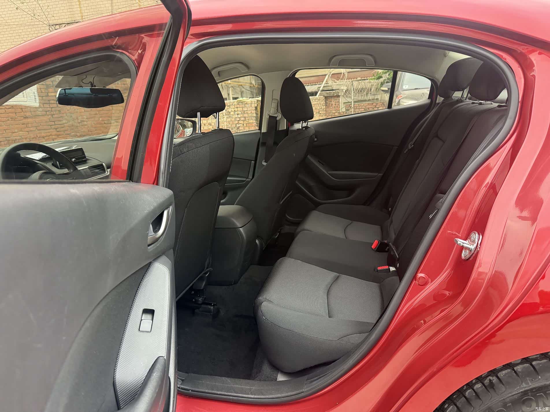 Mazda Mazda3, 2018 10