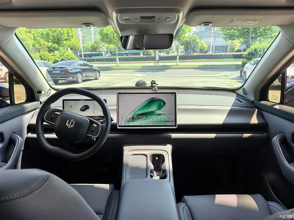 Leapmotor C16, 2025 8