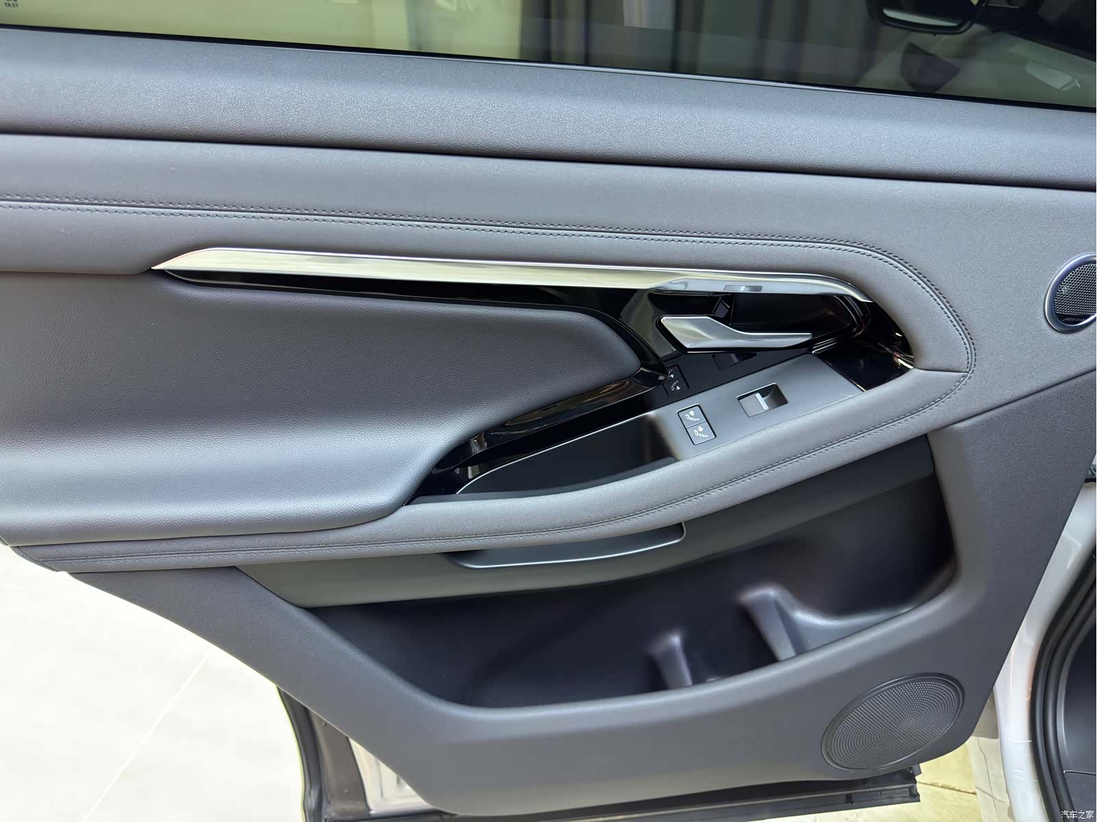 Land Rover Range Rover, 2023 17
