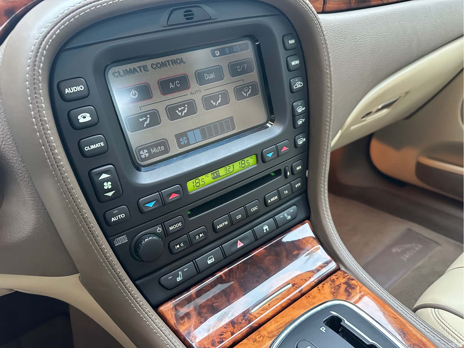 Jaguar S-TYPE, 2006 26
