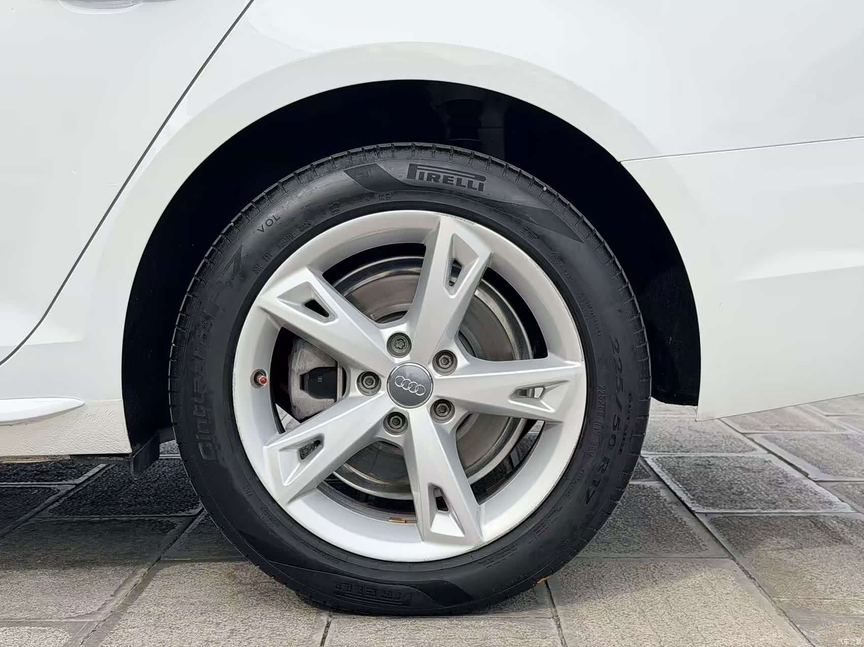 Audi A4L, 2017 36