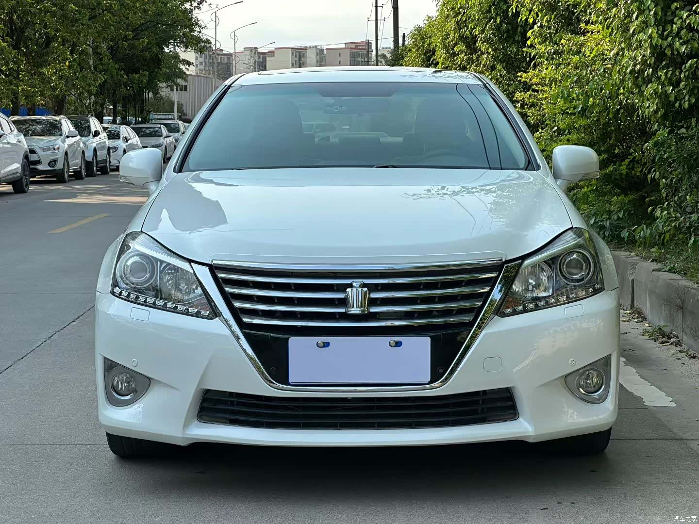 Toyota Crown, 2014 2