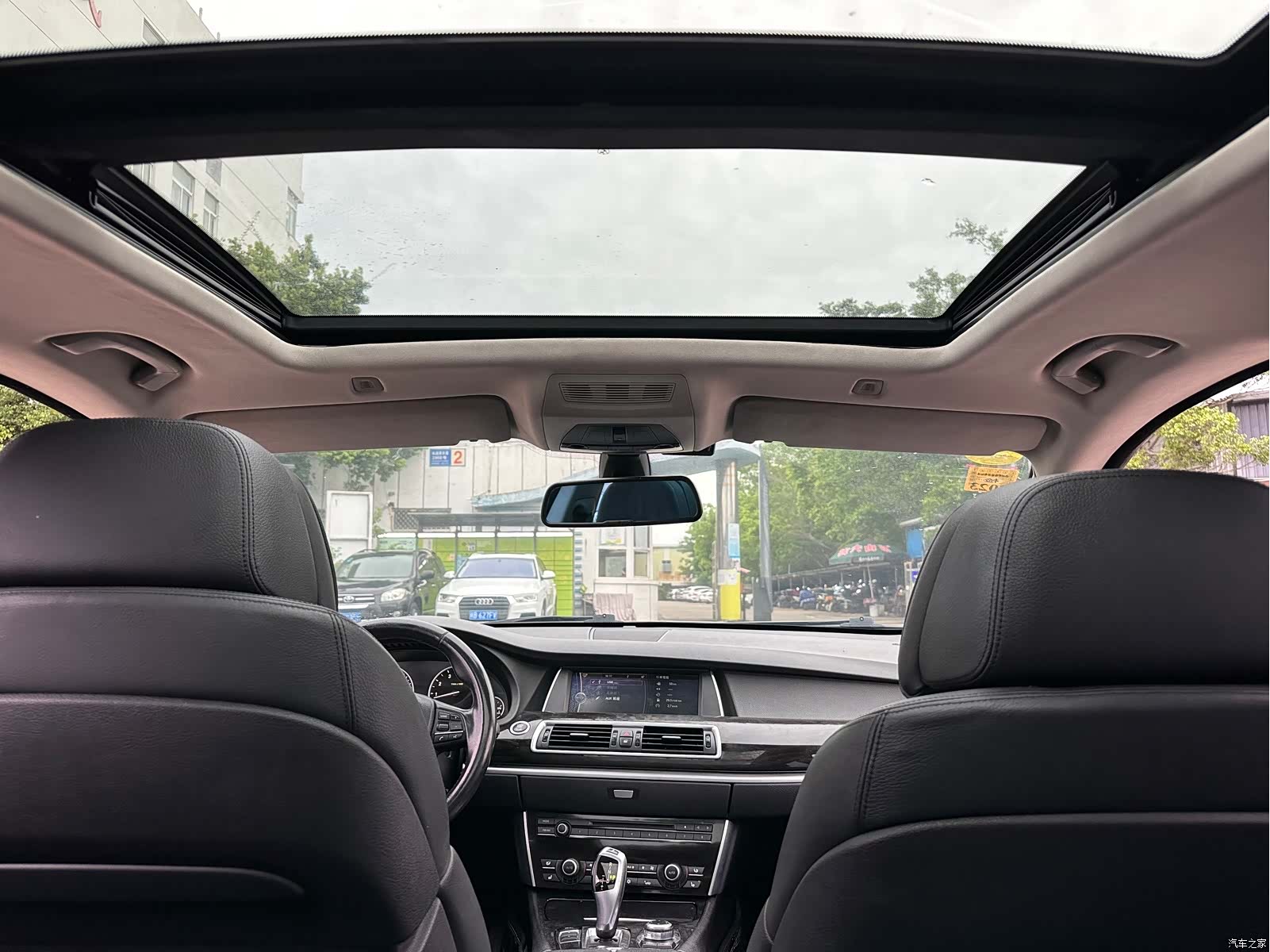 BMW 5 Series, 2011 13