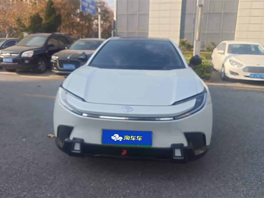 Toyota bZ5
