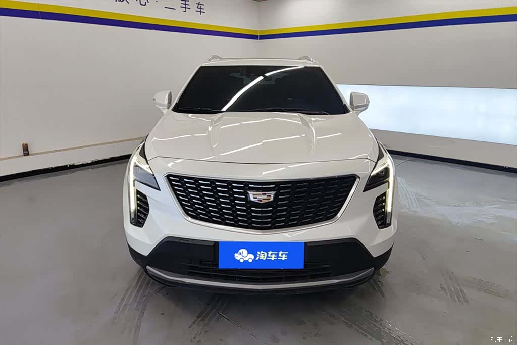 Cadillac XT4, 2022 2
