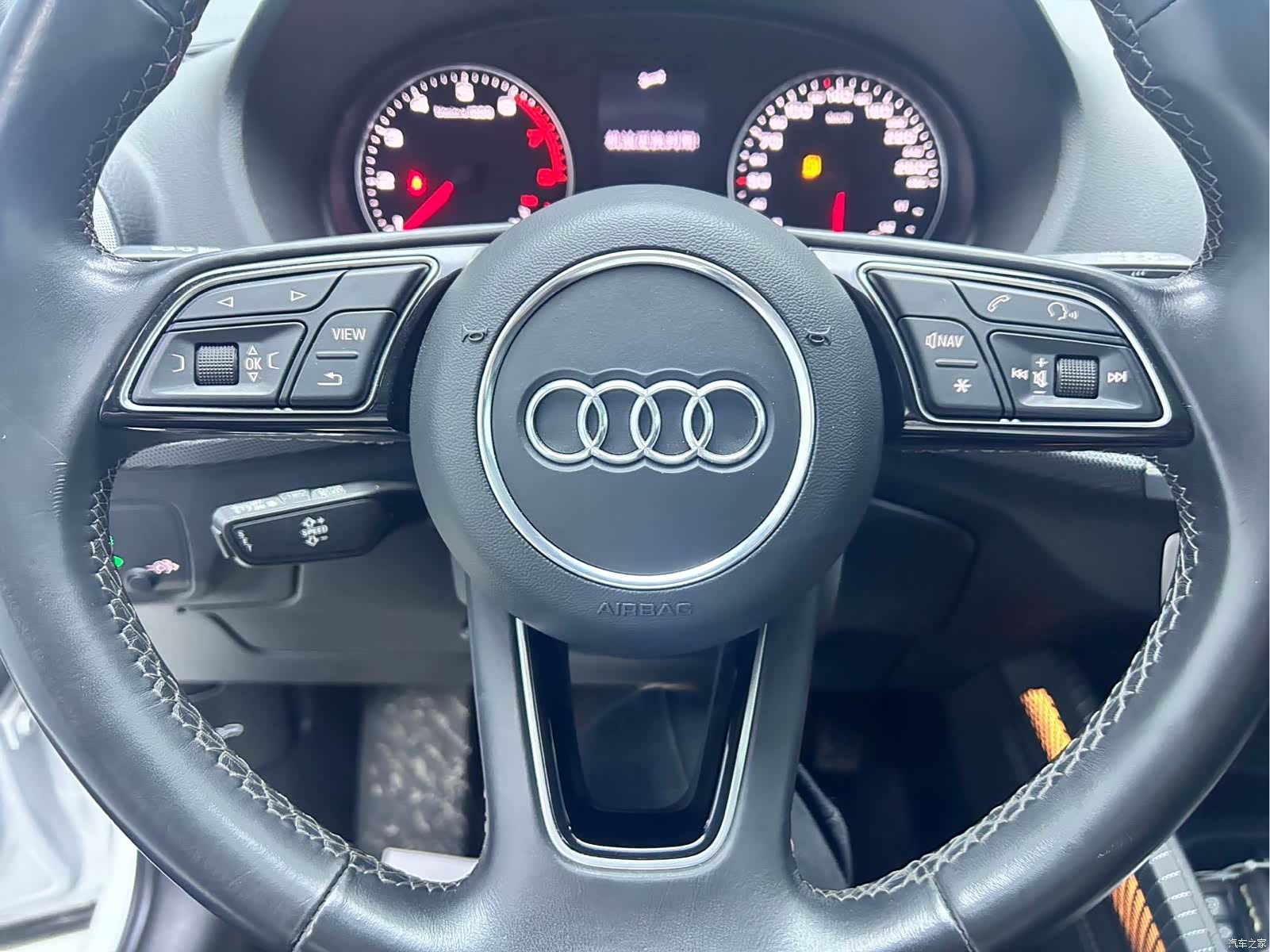 Audi Q2L, 2023 6