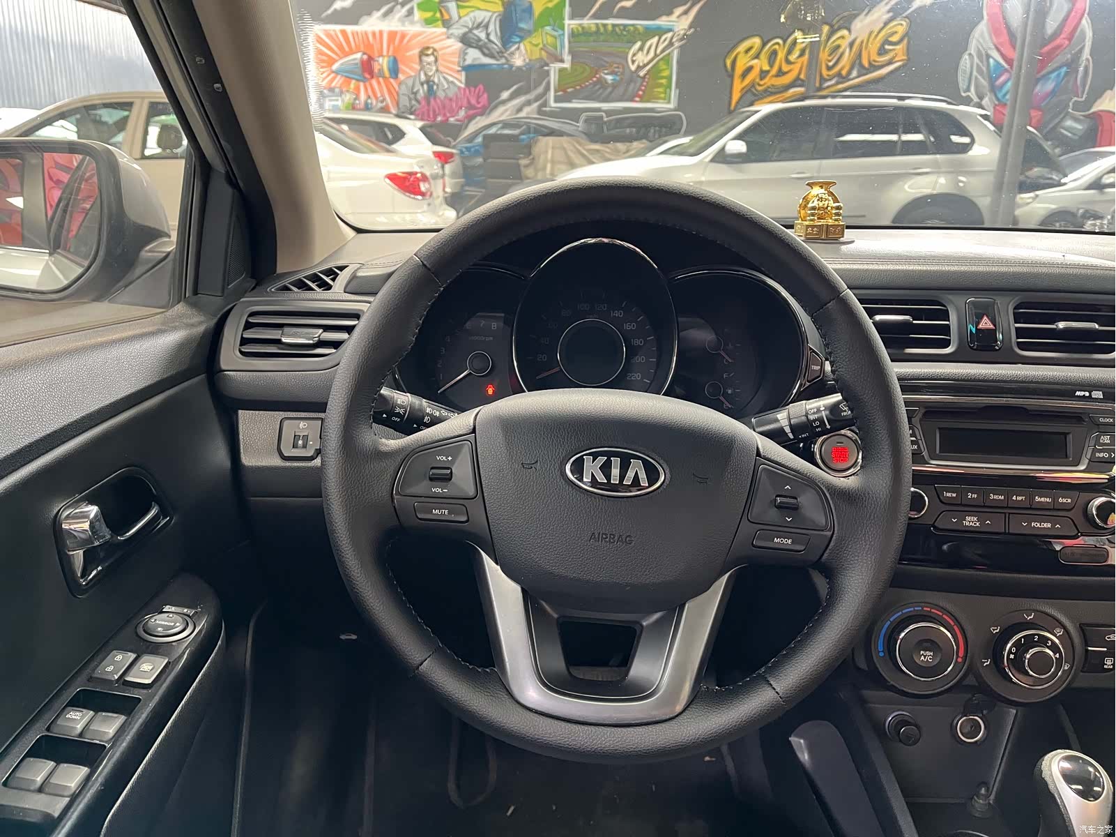Kia K2, 2013 12