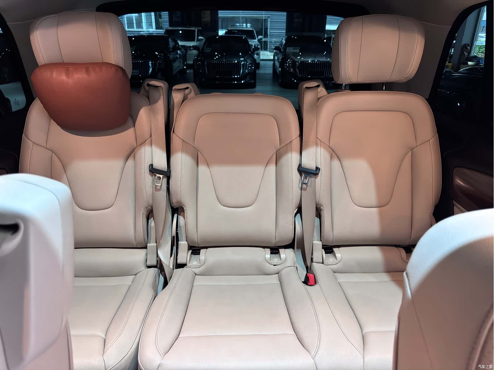 Mercedes-Benz V-Class, 2022 35