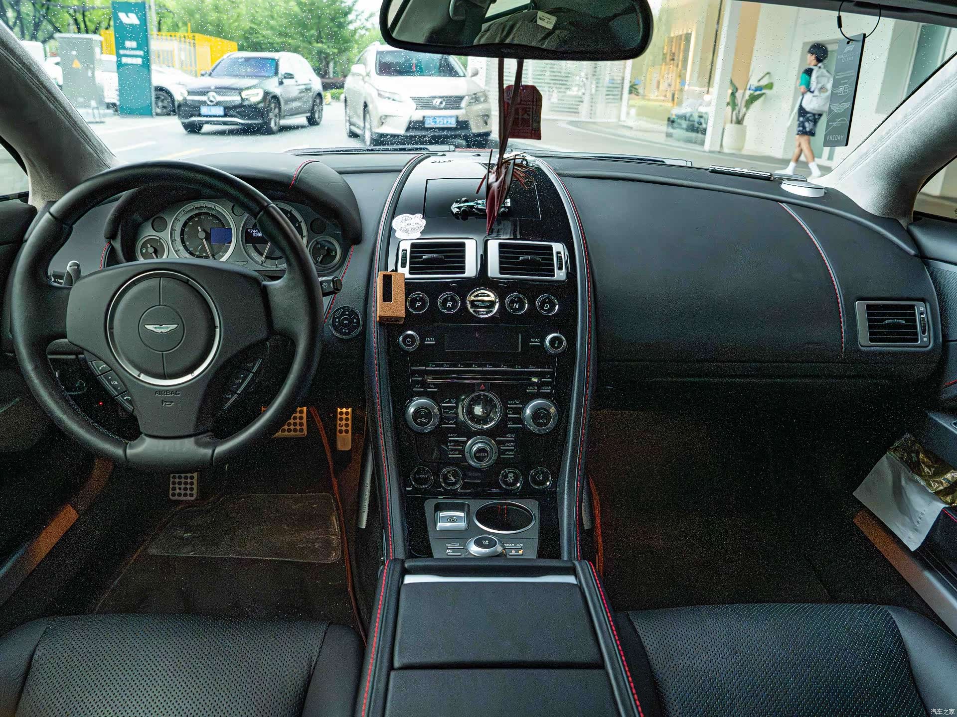 Aston Martin Rapide, 2014 16