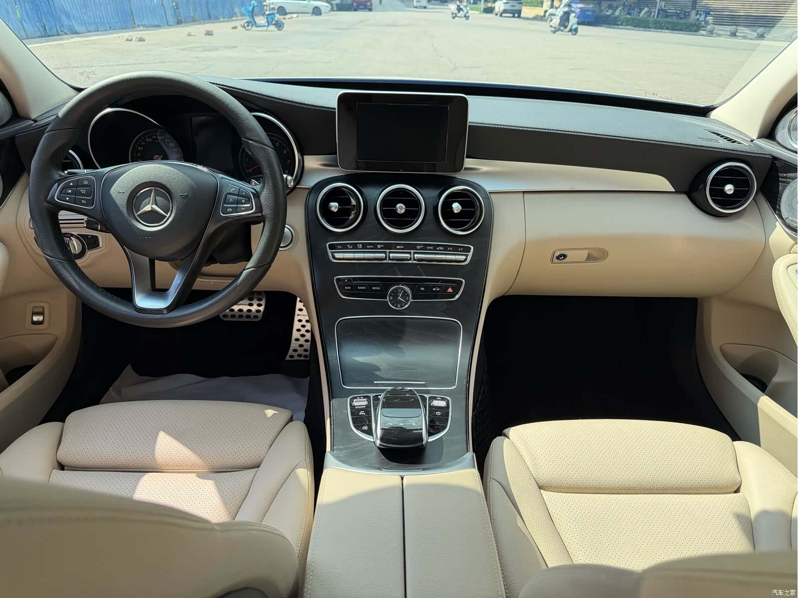 Mercedes-Benz C-Class, 2020 16