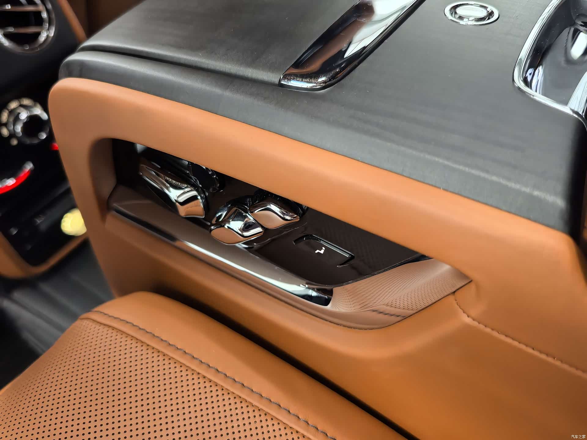 Rolls-Royce Cullinan, 2022 14