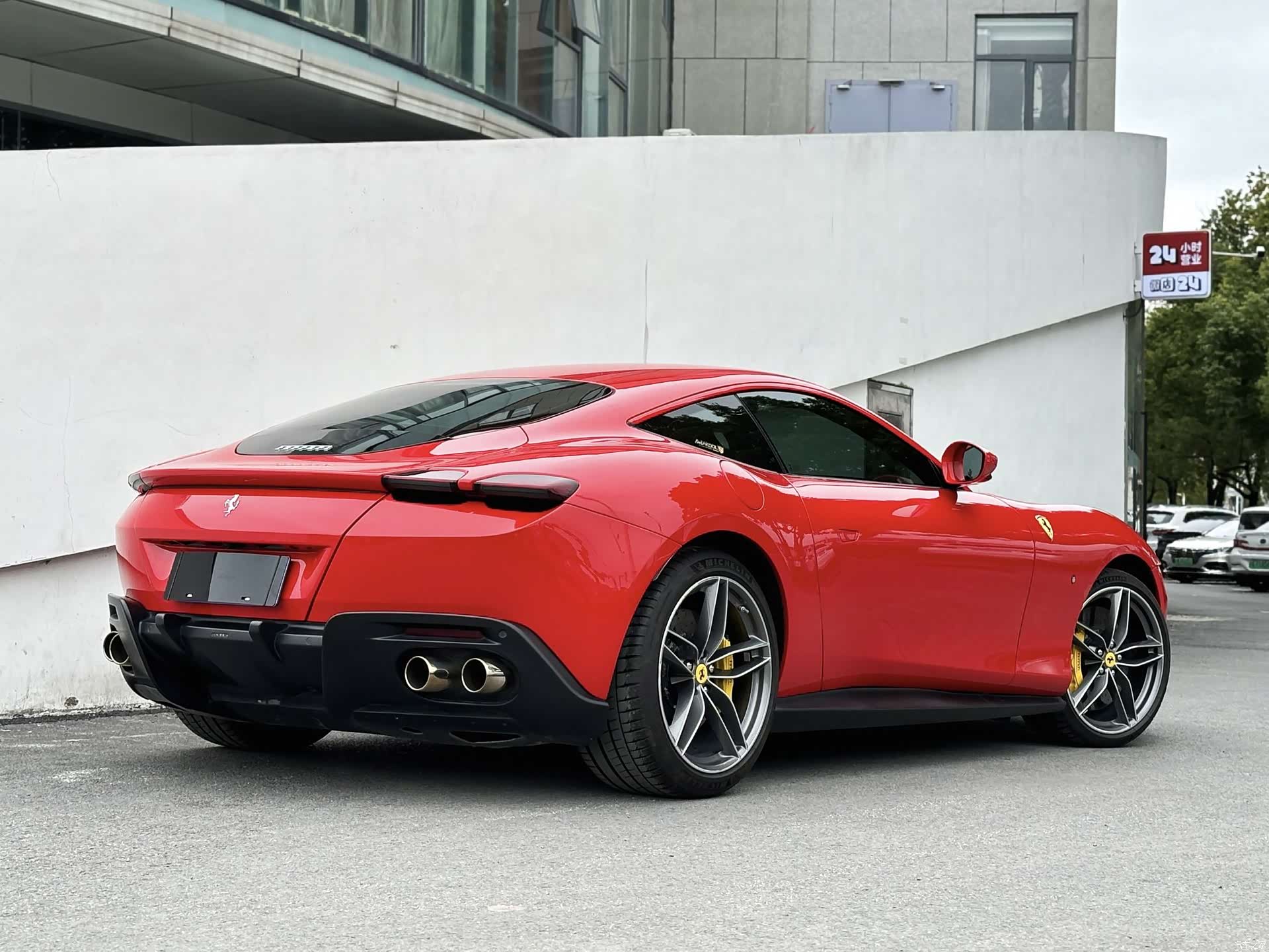 Ferrari Roma, 2020 10