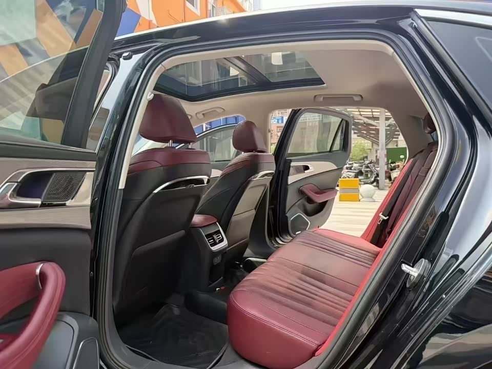 Hongqi H5