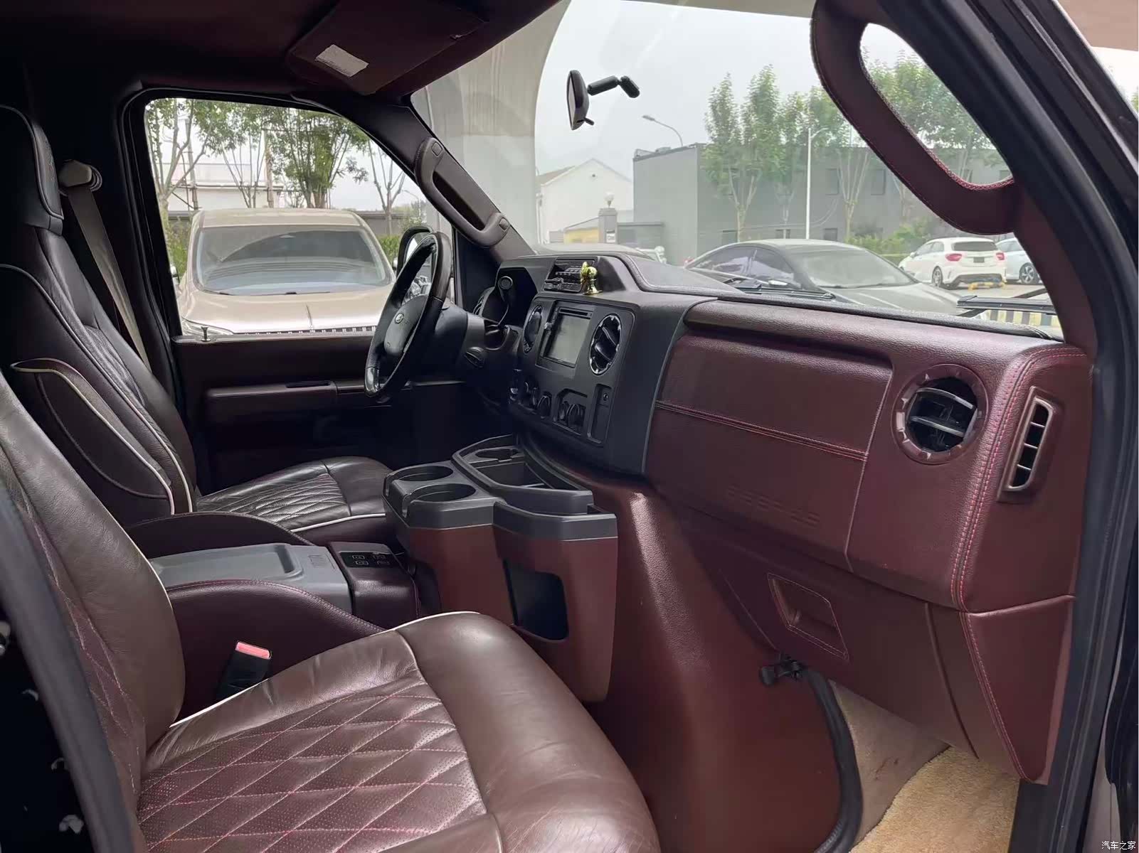 Ford E350, 2015 все фото